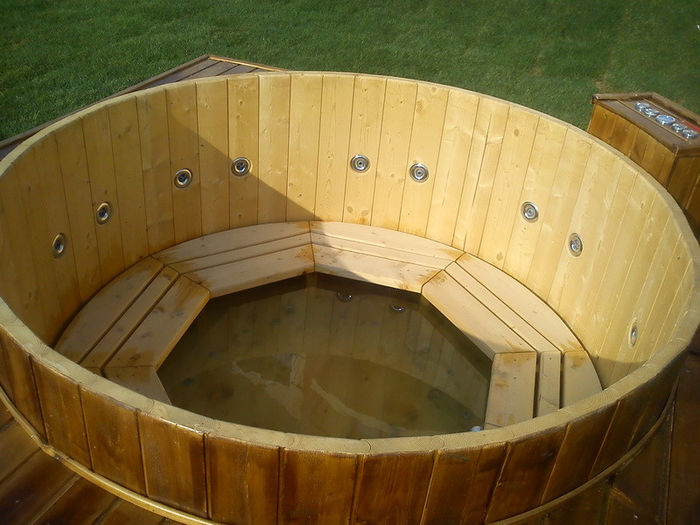 Hot tub - jacuzzi din lemn 3 - JACUZZI din lemn  HOTTUB-SPA - ciubar