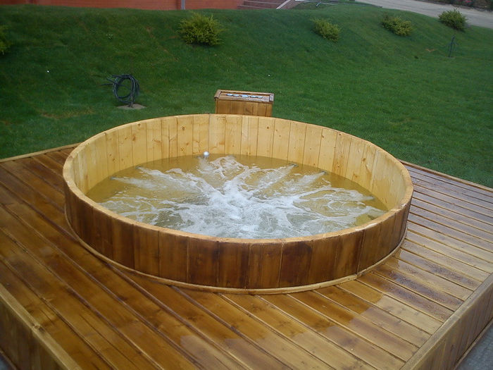 Hot tub - jacuzzi din lemn 4 - JACUZZI din lemn  HOTTUB-SPA - ciubar