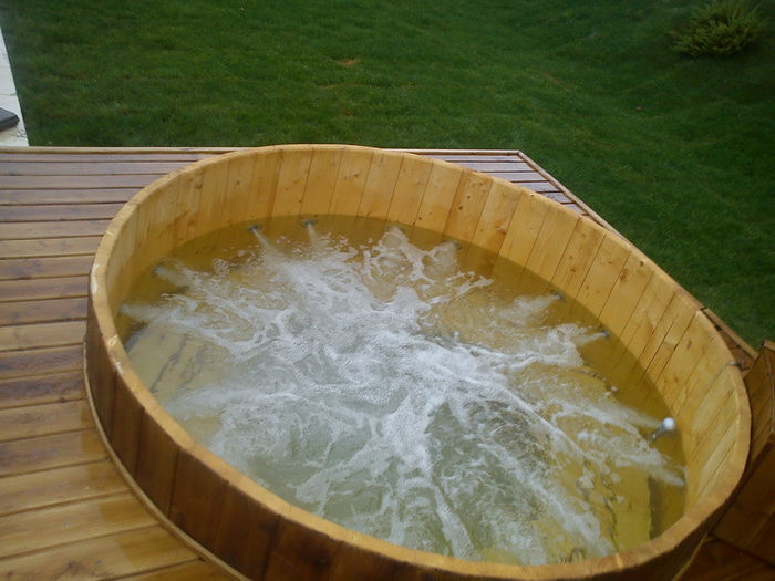 Hot tub - jacuzzi din lemn 8