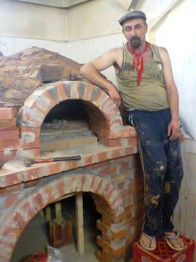 Fotografie0460 - cuptor de  pizza in lucru