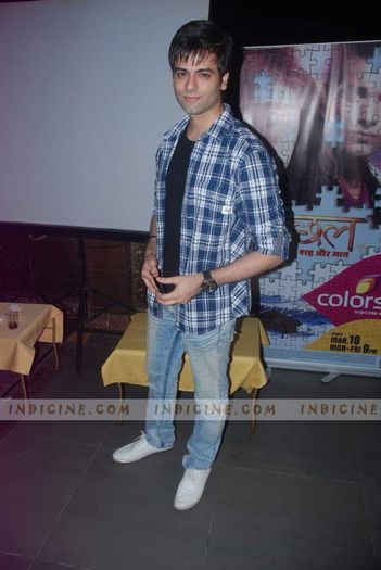 61184-13-large - Karan Goddwani