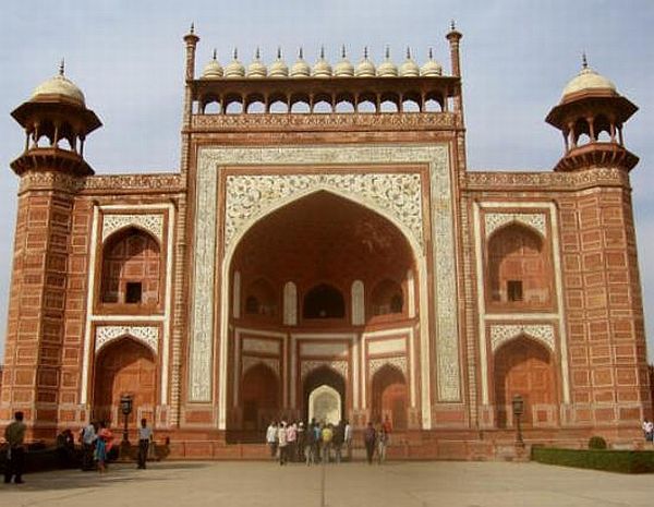 taj-mahal-gate-georgina-brandt - Taj Mahal