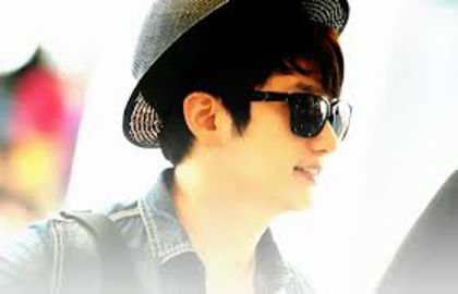  - Park Shi Hoo