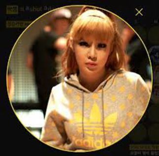 blonde bom