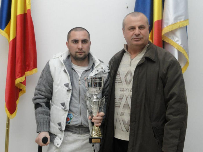 270945_486661248051617_2108532440_n