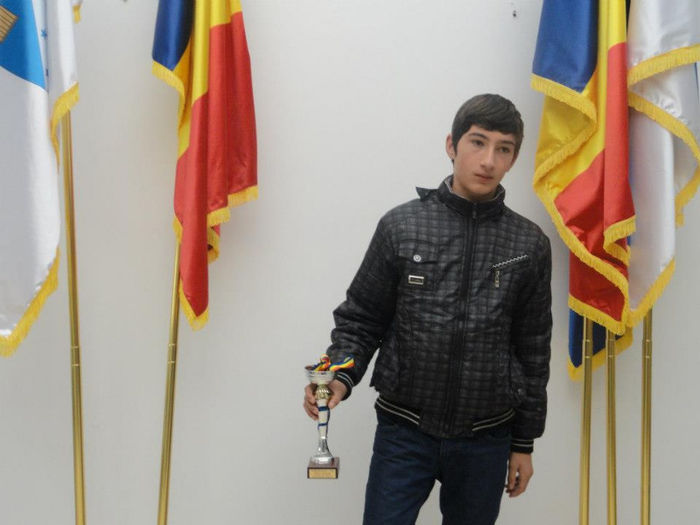 304249_486660561385019_1212026873_n