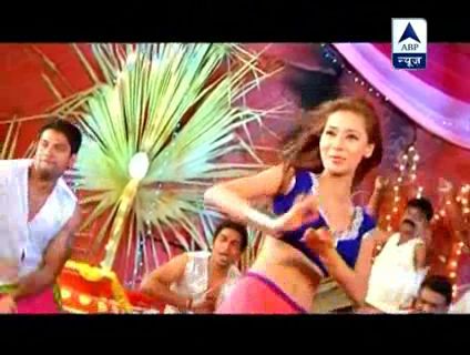 00_00_32 - B-Sara Khan Item Number-B