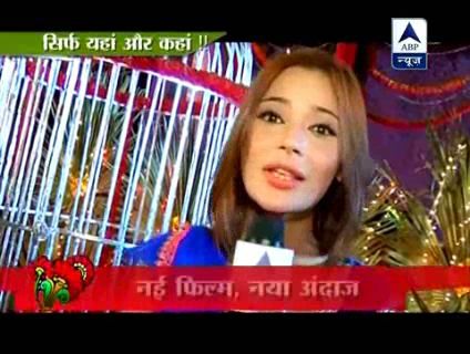 00_02_12 - B-Sara Khan Item Number-B