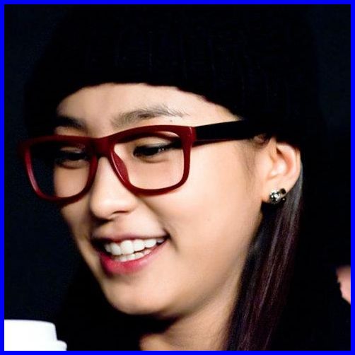 . *Coboara* Asa ma cheama..Taec..te cauta Woo..ca si disperatu..
