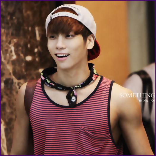 - Mdaa..La ce liniste e..:-j :)) Imi pare rau sa te dezamagesc,dar nimanui..:))