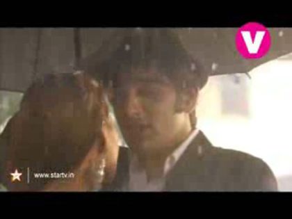 00_02_31 - Sara Khan in The Serial