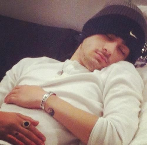 1D - 00 One Direction Sleeping