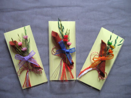 IMG_1016; 12Flori , piele , lucrate manual
