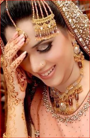 Bridal-Jhoomar-Collection-For-Shadi-OR-Marriage-Events-2012-2013-PHOTOS-14