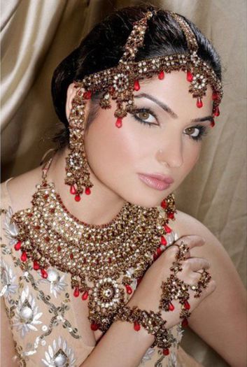 bridal-jewellery-designs-54 - Bijuterii Indiene-Indian beauty