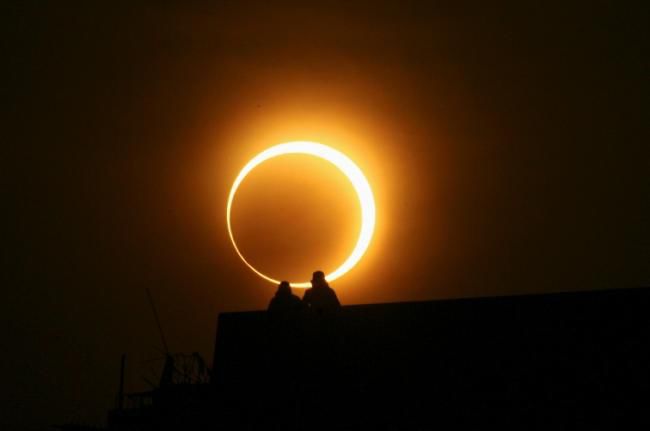 astazi-vom-fi-martorii-unui-fenomen-rar-prima-eclipsa-inelara-de-soare-din-acest-an-video-12227040 - SOARELE