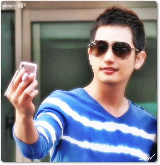 Park Shi Hoo as Anndy