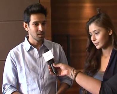Sara Khan and Vikrant Massey from V the Serial 2013 (88)