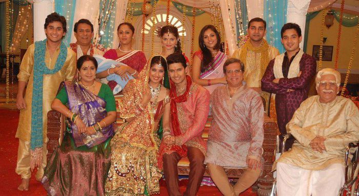 582396_243794142420585_1481110561_n