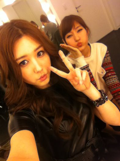tia and melanie