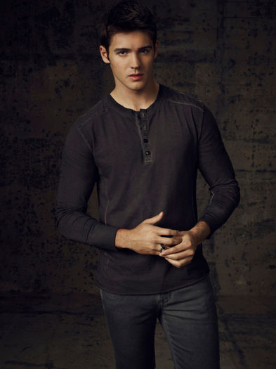 Steven R. McQueen (12)