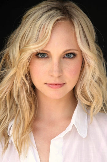 Candice Accola (28) - Candice Accola