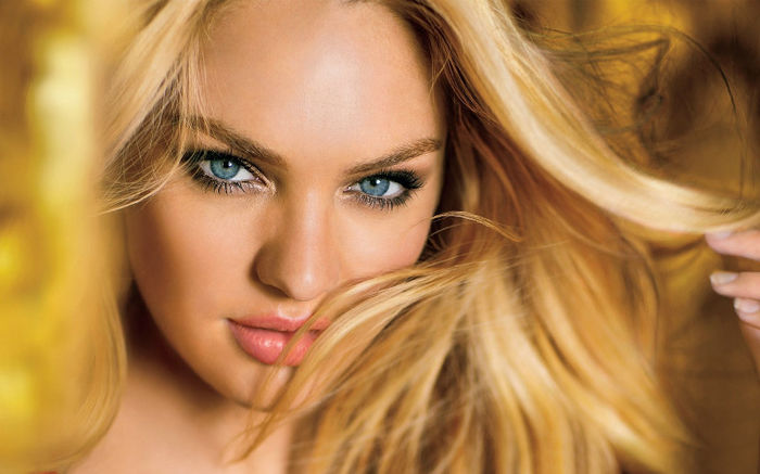 Candice Swanepoel (1)