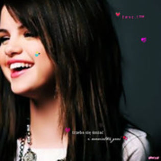 28999025_CZRBDOKYP - Selena Gomez