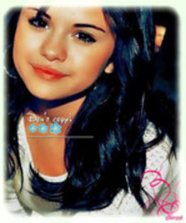 28999057_IVEXAFDWH - Selena Gomez