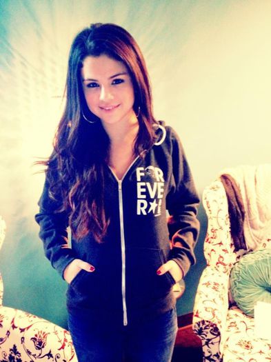 480557_10151206017220975_455969364_n - Selena Gomez