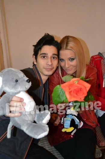 542679_484994724871164_1360707176_n