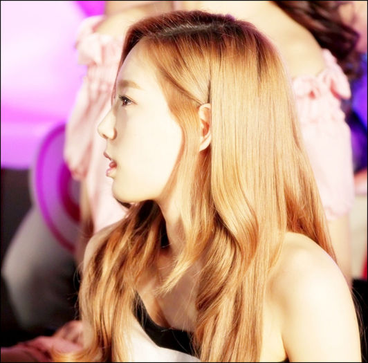 - |in soapta~>| Dar...dar daca te pierd iar? :-< Esti singura care mi.ai mai ramas..:( - 1 _ Courage is my second name