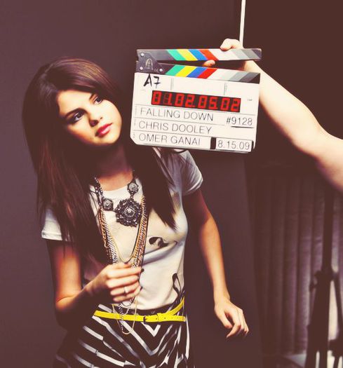 20 - Club Selena Gomez