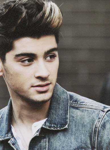 4 - Club Zayn Malik