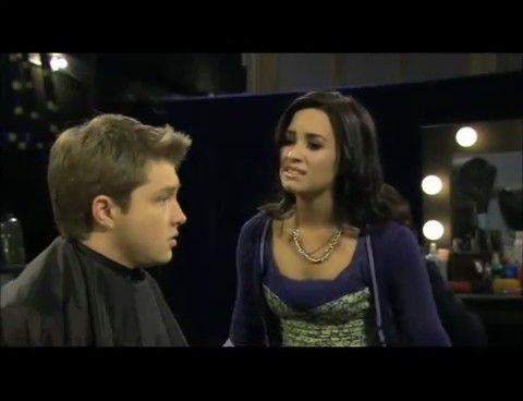 Pai i-a gandeste-te putin! trebuie sa stii engleza!e limba internationala!