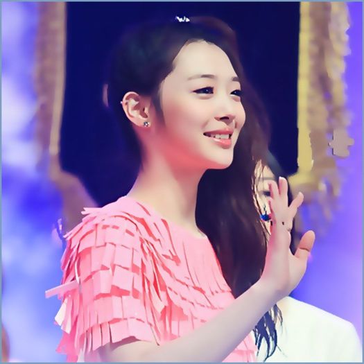 - Heii BoA..:) Ehh..M`am inselat..E cineva..:))[brb]