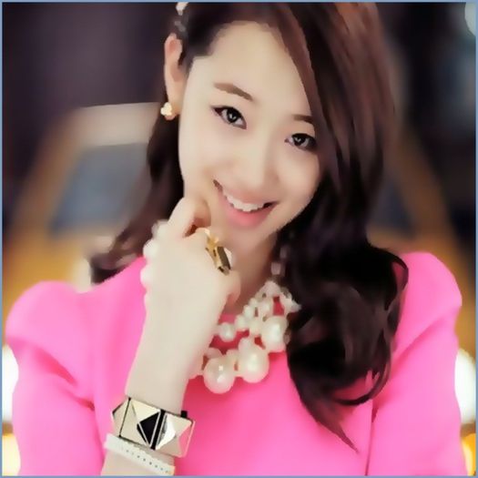 - :)) Pfoaii..Zau de nu ma plictisesc..:| Facem si noi ceva ?:))