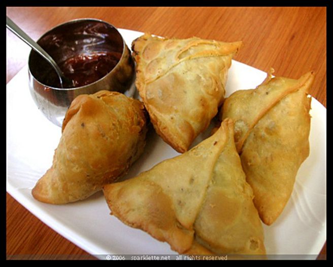 ● Delhi wala Samosa ●; Pateu de legume cu cartofi si mazare fina
