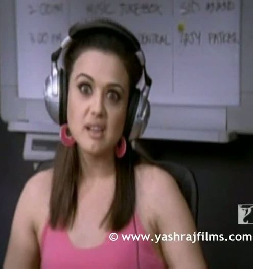 vlcsnap-00070 - xo - Filmari Salaam Namaste