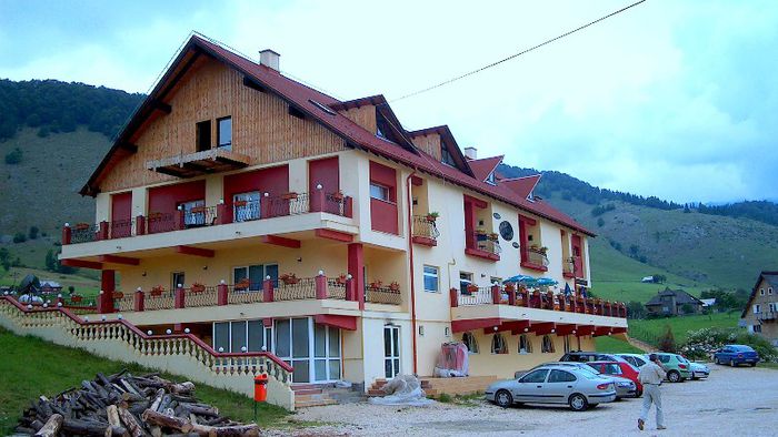 101. Cabana Valea cu Struti-SIRNEA WPH 101. Cabana Valea cu Struti-SIRNEA WPH
