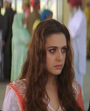 preity-zinta-veer-zaara-caps (5)