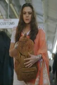 preity-zinta-veer-zaara-caps (6) - Preity Zinta 05