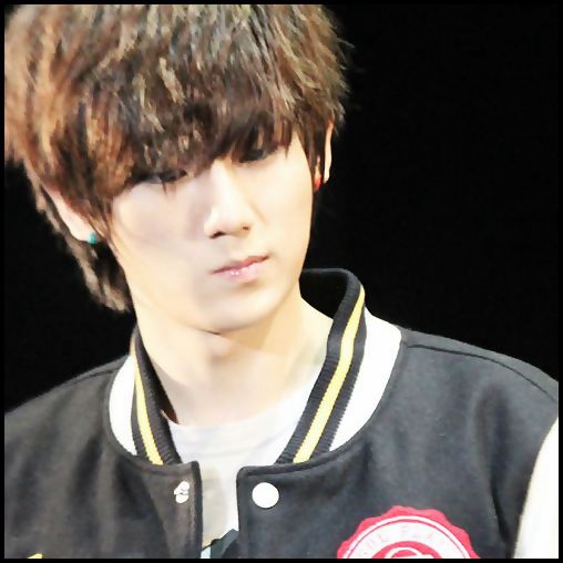 [(:] ..(intra) ..Aoleu ce greu te misti.. (tinand usa deschisa).. - l - x - Episodul 11 - x - l