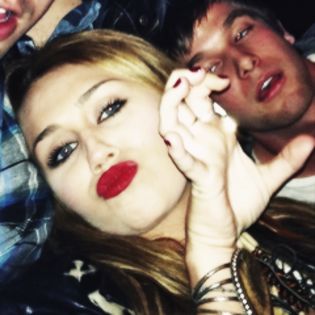 15 - 0x - Icons with Miley
