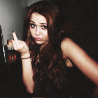 19 - 0x - Icons with Miley
