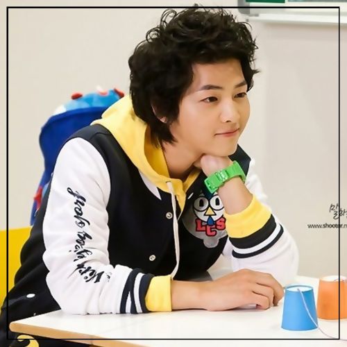 ;- Cerelee.:))..daa.:> |bea;se aseaza langa G.na|