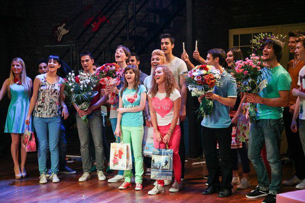 LaLa Band cu cadouri pentru Adela