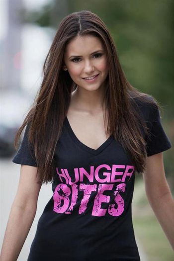 e un coleg nou :) [si fara sa mai apuce stefan sa zica ceva elena se duse la el] - My dear sister TVD