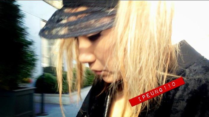 cl leaving her hotel in ny(17 feb 2013)