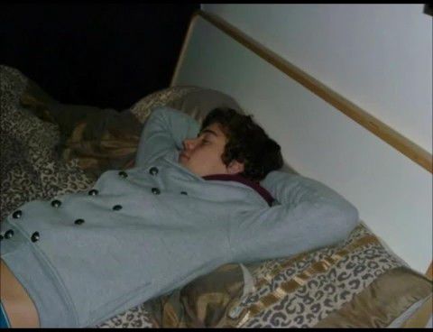 1D - 00 One Direction Sleeping